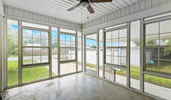 301 E Craig St, Atmore, AL 36502