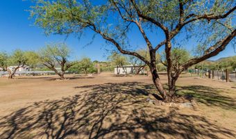 33450 S RIVER BEND Rd, Black Canyon City, AZ 85324