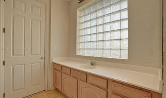 140 NE 7th St, Belle Glade, FL 33430