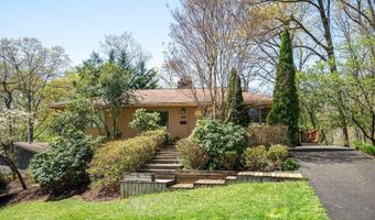 4024 IVA Ln, Annandale, VA 22003