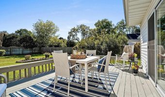 3313 S WEBSTER Ave, Allouez, WI 54301