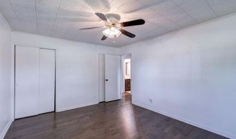 102 Highland Dr, Arkansas City, KS 67005
