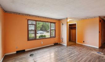 710 Field St, Altamont, IL 62411