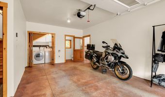 16396 Skyline Dr, Bend, OR 97703