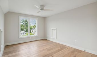 2615 3RD St N, Arlington, VA 22201