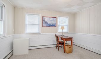 19 Valerie Ln, Danbury, CT 06811