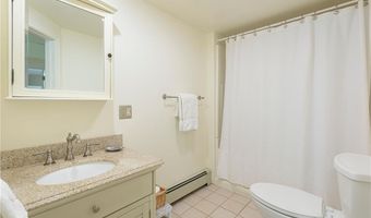 39 Brenton Rd, Newport, RI 02840