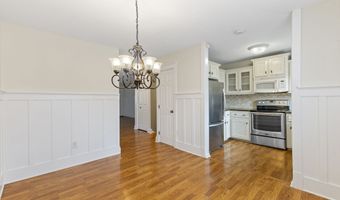 27 Crows Nest Ln 7E, Danbury, CT 06810