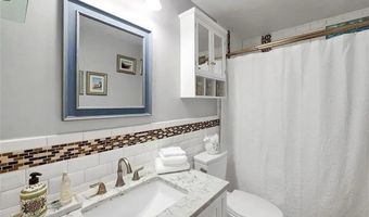 5 Van Gogh Ln, Airmont, NY 10901