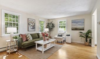 215 Middle Rd, Boxborough, MA 01719