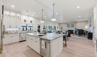 685 Raymond Rd, Arapahoe, NC 28510