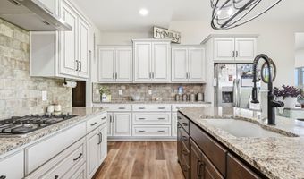 11830 Farm Road 1195, Aurora, MO 65605