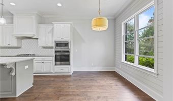 1372 FALLS CREST Dr, Auburn, AL 36830