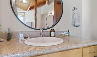180 Mokupapa Rd, Haiku, HI 96708