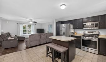 79 Pembroke Ave, Acushnet, MA 02743