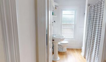 21 Fern St, Bangor, ME 04401