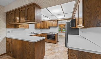 1267 Nursery Hill Ln, Arden Hills, MN 55112