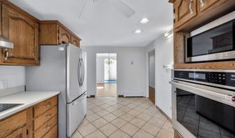 52 Clubhouse Dr, Bourne, MA 02532