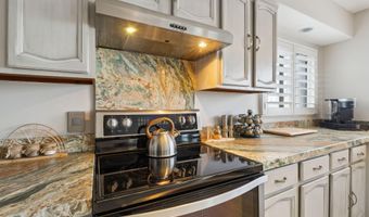 1969 BEACH Ave, Atlantic Beach, FL 32233