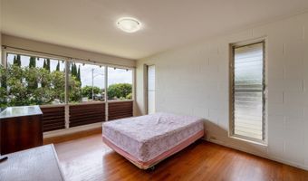 98-1383 Akaaka St, Aiea, HI 96701