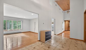 35 Greenlawn Rd, Amawalk, NY 10501