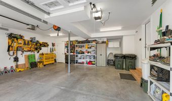 16 Palm Ln, Alton, NH 03809