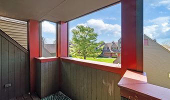 72 Montoya Dr 72, Branford, CT 06405
