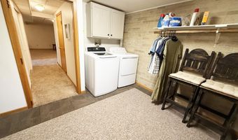 1219 SW 8th Ave, Aberdeen, SD 57401