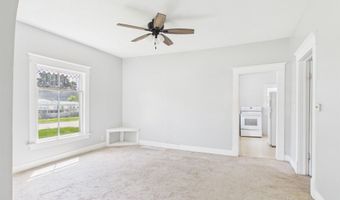 209 S 10Th St, Albia, IA 52531