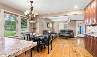 729 Smith St, Algonac, MI 48001