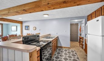 15 Lake Hurst Dr, Ashtabula, OH 44004