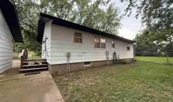 2040 Clover Dr, Akron, IA 51001