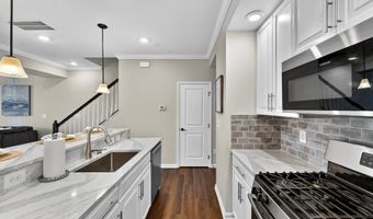 42227 PIEBALD Sq, Aldie, VA 20105