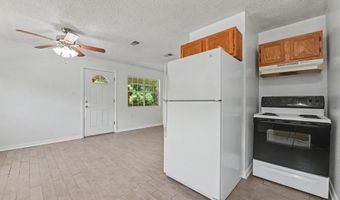11052 Wilson St, Bay St. Louis, MS 39520