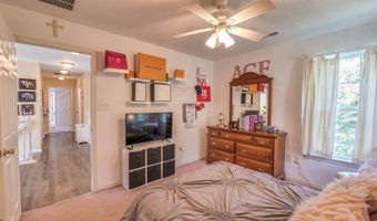 7 Ruth Ct, Absecon, NJ 08201