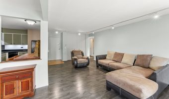 2319 E Olive St 1D, Arlington Heights, IL 60004