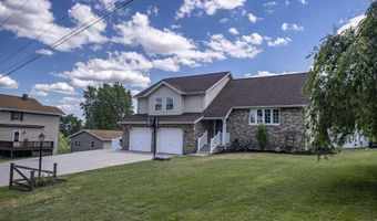 359 Reiling Ln, Altoona, PA 16601