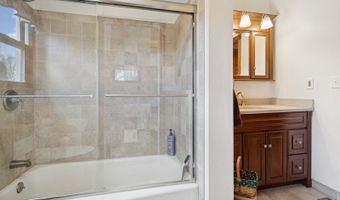 9 Highview Dr, Alloway, NJ 07460