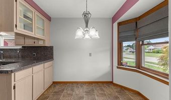7146 Luana Ave, Allen Park, MI 48101