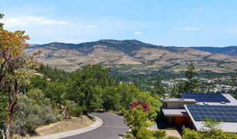 163 Hitt Rd, Ashland, OR 97520