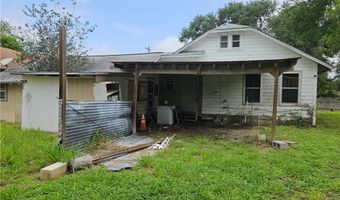 738 W 1st St, Alice, TX 78332