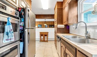 21 Dockage Rd, Bayville, NJ 08721