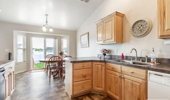 967 Clara Ct, Ammon, ID 83406