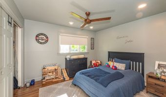 18 Evergreen Dr, Bayonne, NJ 07035