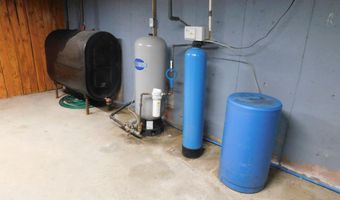 81 S Main St, Athens, ME 04912