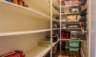 1038 Lake Viking Ter, Altamont, MO 64620