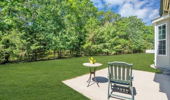 15 LILY POND Ln, Barnegat, NJ 08005