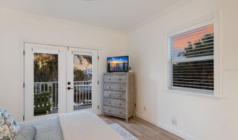 212 OAK Ave, Anna Maria, FL 34216