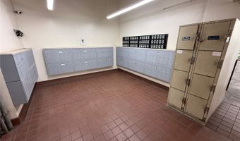 2421 Tusitala St 1902, Honolulu, HI 96815