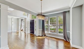 8 GEORGETOWN Ct, Algonquin, IL 60102